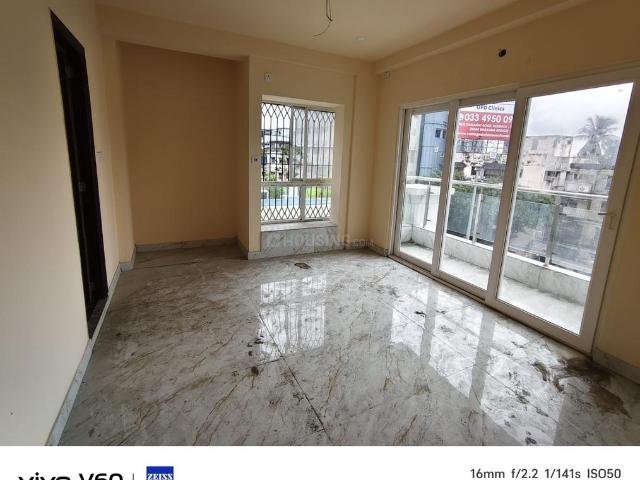 3 BHK Apartment in Dhakuria for resale Kolkata. The reference number is 20909334