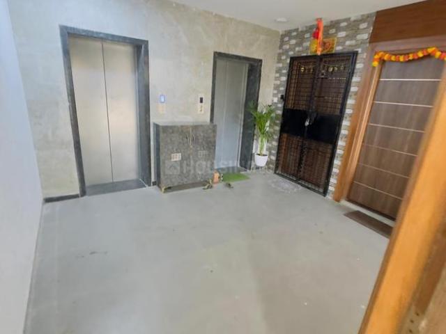 3 BHK Apartment in Dharampeth for rent Nagpur. The reference number is 21009691
