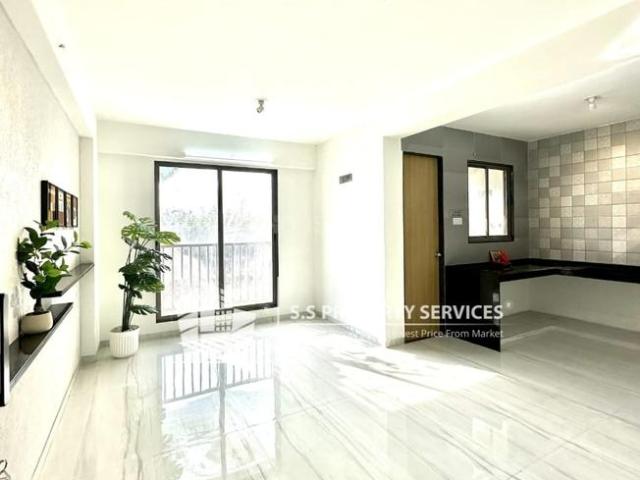 3 BHK Apartment in Dindoli for resale Surat. The reference number is 16960229