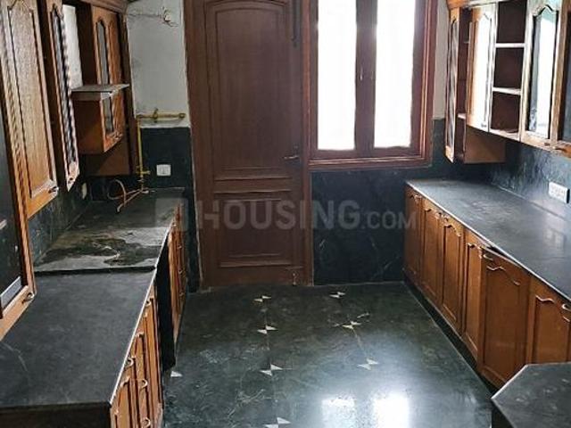 3 BHK Apartment in DLF Phase 3 for resale Gurgaon. The reference number is 18588987