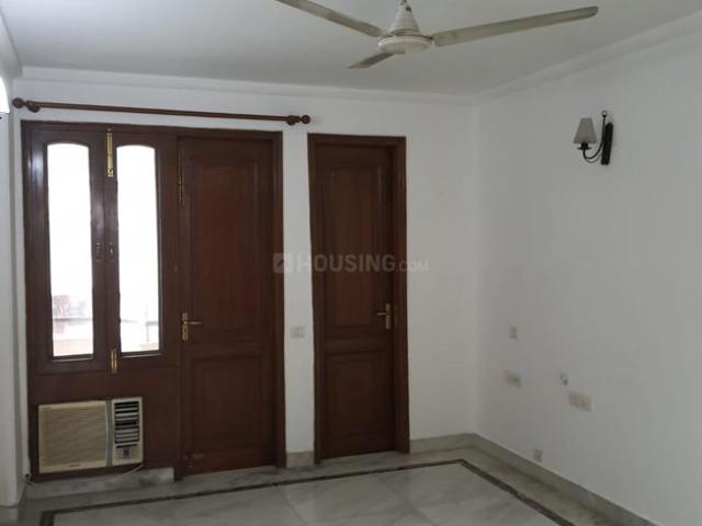 3 BHK Apartment in DLF Phase 3 for resale Gurgaon. The reference number is 18589088