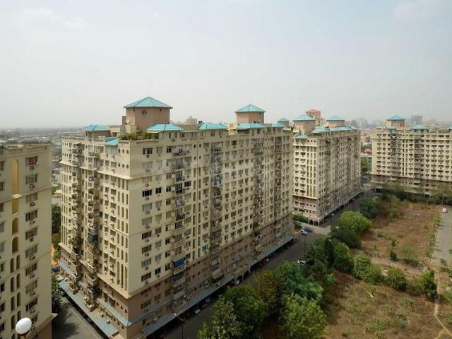 3 BHK Apartment in DLF Phase 4 for rent Gurgaon. The reference number is 20425489