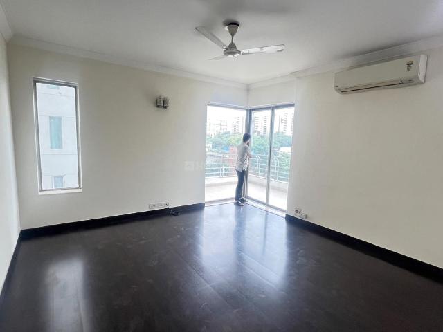 3 BHK Apartment in DLF Phase 5 for rent Gurgaon. The reference number is 19070629