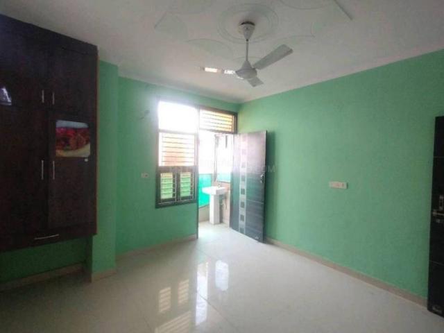 3 BHK Apartment in Dwarka Mor for rent New Delhi. The reference number is 17944118
