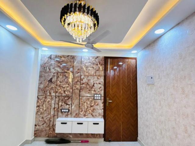 3 BHK Apartment in Dwarka Mor for rent New Delhi. The reference number is 19729160
