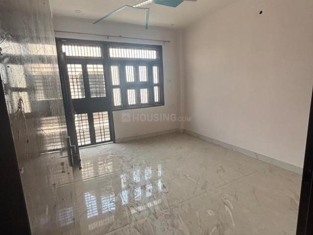 3 BHK Apartment in Dwarka Mor for rent New Delhi. The reference number is 20034255