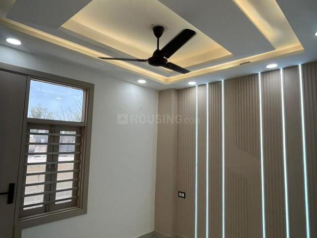 3 BHK Apartment in Dwarka Mor for rent New Delhi. The reference number is 20352098