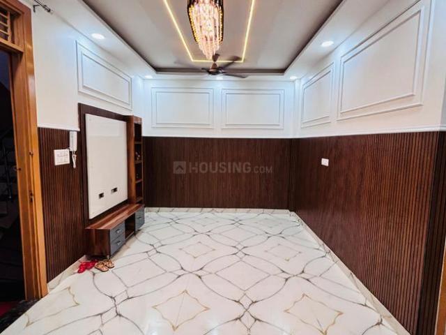 3 BHK Apartment in Dwarka Mor for rent New Delhi. The reference number is 20352149