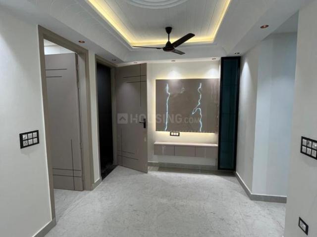 3 BHK Apartment in Dwarka Mor for rent New Delhi. The reference number is 20370217