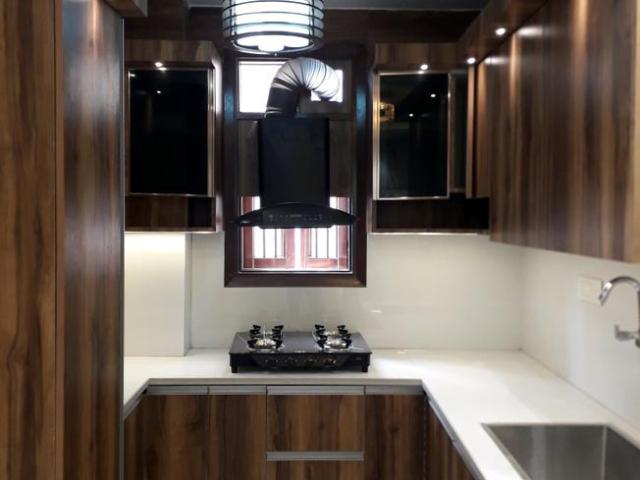 3 BHK Apartment in Dwarka Mor for resale New Delhi. The reference number is 10127093
