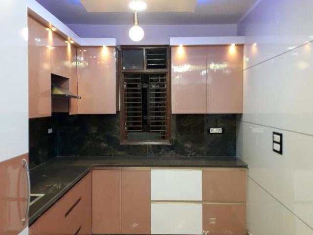 3 BHK Apartment in Dwarka Mor for resale New Delhi. The reference number is 10127681