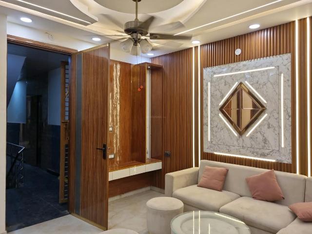 3 BHK Apartment in Dwarka Mor for resale New Delhi. The reference number is 20543653