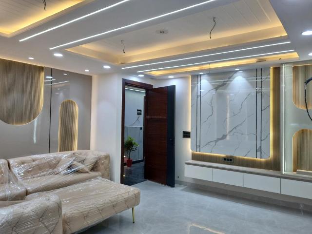 3 BHK Apartment in Dwarka Mor for resale New Delhi. The reference number is 20559972