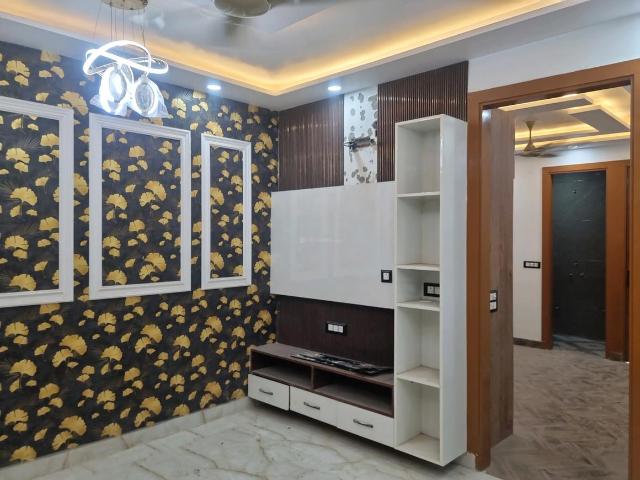 3 BHK Apartment in Dwarka Mor for resale New Delhi. The reference number is 20658630