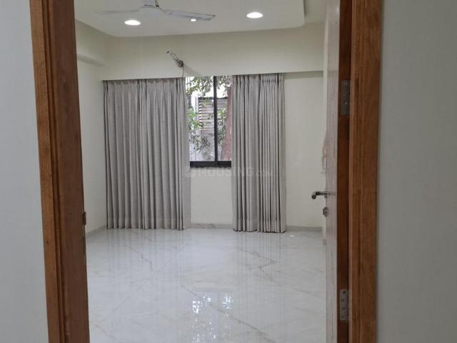 3 BHK Apartment in Ellisbridge for resale Ahmedabad. The reference number is 19182220