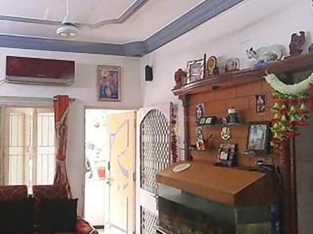 3 BHK Apartment in Ellisbridge for resale Ahmedabad. The reference number is 20018106