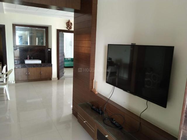 3 BHK Apartment in Financial District for rent Hyderabad. The reference number is 19987700