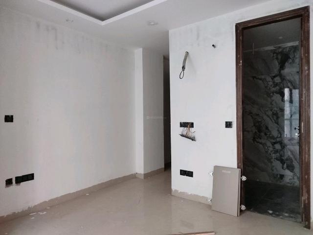 3 BHK Apartment in Freedom Fighters Enclave for rent New Delhi. The reference number is 13600247