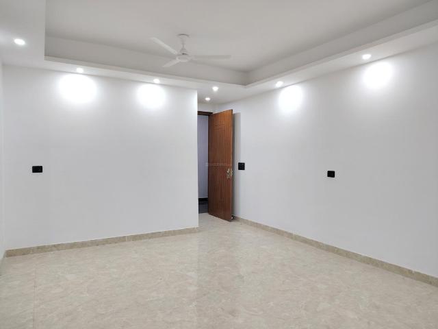 3 BHK Apartment in Freedom Fighters Enclave for resale New Delhi. The reference number is 19980200