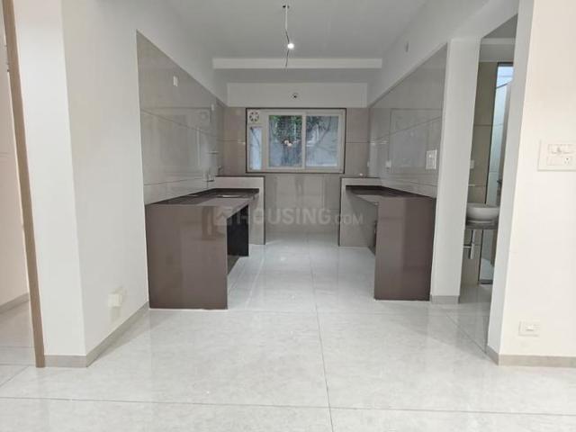 3 BHK Apartment in Kothrud for resale Pune. The reference number is 18572740