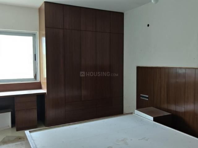 3 BHK Apartment in Kondapur for rent Hyderabad. The reference number is 20239129