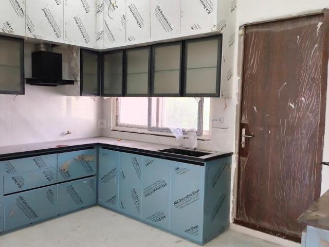 3 BHK Apartment in Serilingampally for rent Hyderabad. The reference number is 20648173
