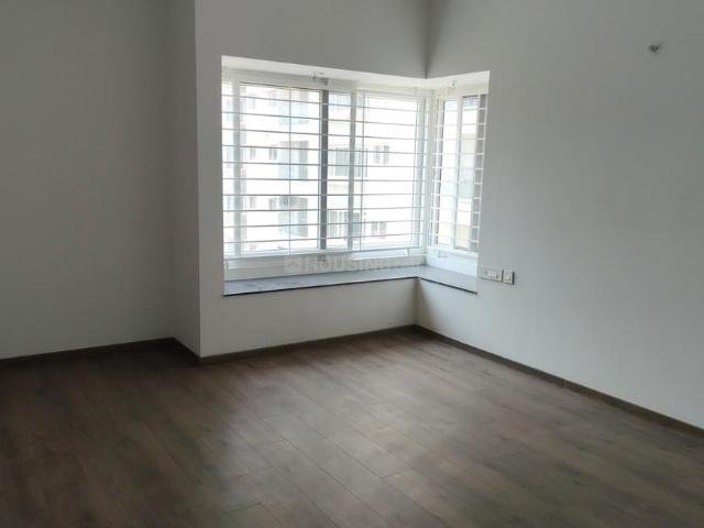 3 BHK Apartment in Kondapur for resale Hyderabad. The reference number is 20043213