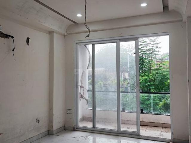 3 BHK Apartment in Kakadeo for resale Kanpur. The reference number is 18436464