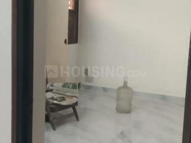 3 BHK Apartment in Kalkaji Extension for rent New Delhi. The reference number is 19357001