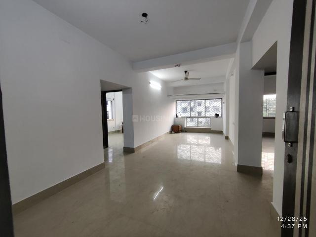 3 BHK Apartment in Kalikapur, EM Bypass for rent Kolkata. The reference number is 19449409