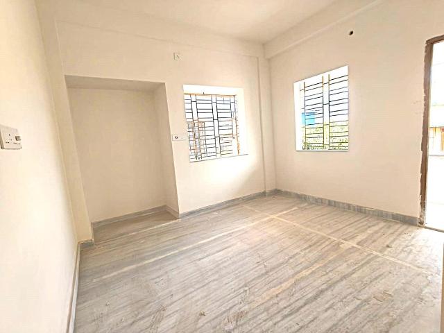 3 BHK Apartment in Kalikapur, EM Bypass for resale Kolkata. The reference number is 19726023