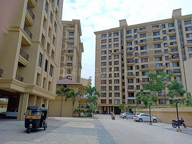 3 BHK Apartment in Kalpataru Nagar for rent Nashik. The reference number is 20560387
