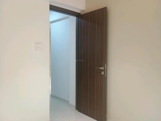 3 BHK Apartment in Kalyan West for resale Kalyan. The reference number is 19877537