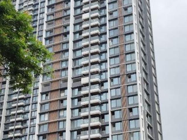3 BHK Apartment in Kandivali East for rent Mumbai. The reference number is 18013737