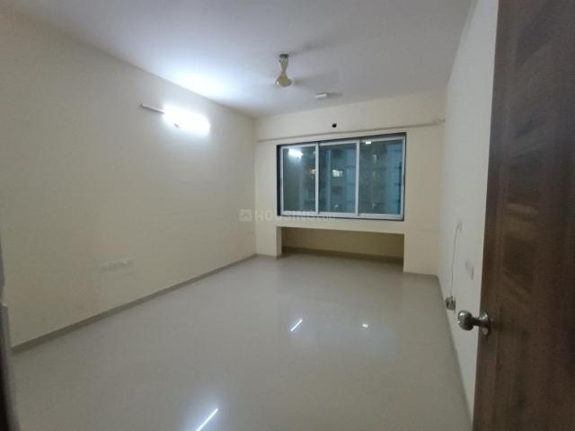 3 BHK Apartment in Kandivali East for rent Mumbai. The reference number is 18075890