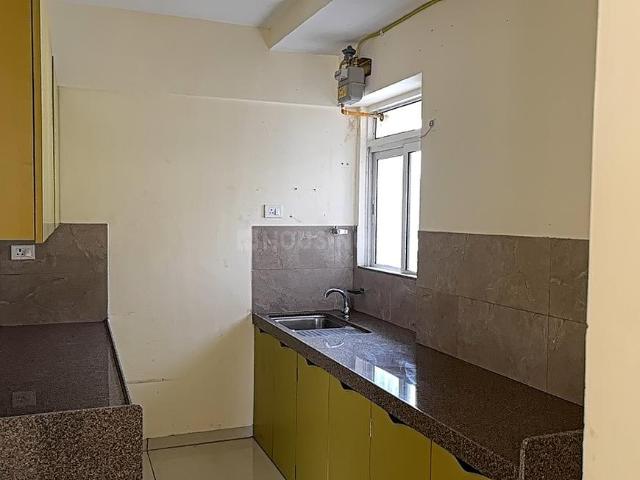 3 BHK Apartment in Kandivali East for rent Mumbai. The reference number is 18970489