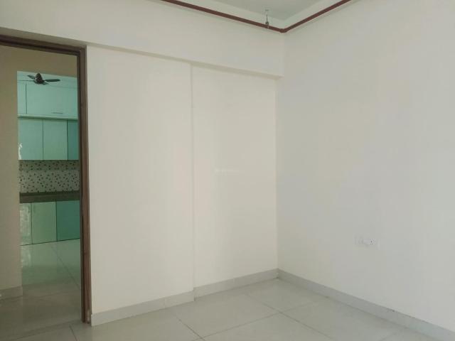 3 BHK Apartment in Kandivali East for rent Mumbai. The reference number is 19036190