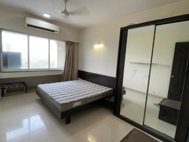 3 BHK Apartment in Kandivali East for rent Mumbai. The reference number is 20588242