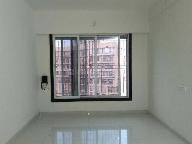 3 BHK Apartment in Kandivali East for resale Mumbai. The reference number is 16708000
