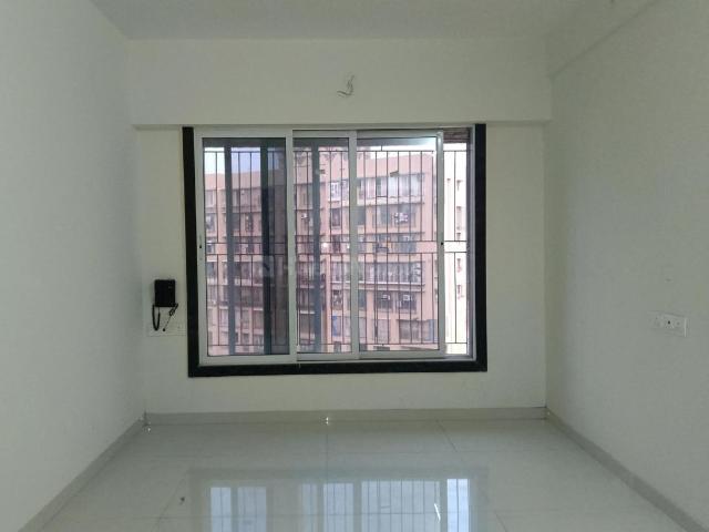 3 BHK Apartment in Kandivali East for resale Mumbai. The reference number is 19604507