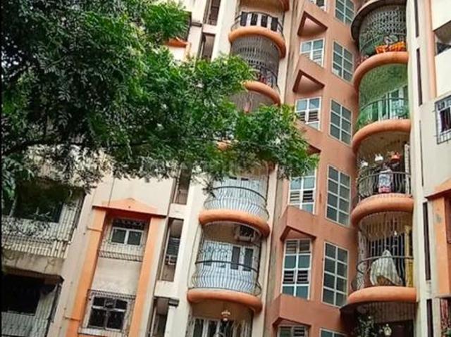 3 BHK Apartment in Kandivali East for resale Mumbai. The reference number is 19933598