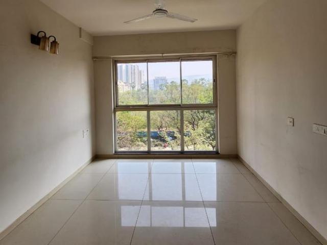 3 BHK Apartment in Kandivali East for resale Mumbai. The reference number is 20600484