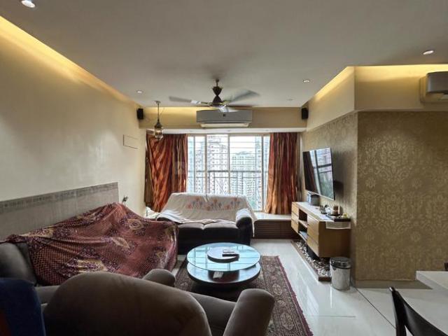 3 BHK Apartment in Kandivali East for resale Mumbai. The reference number is 20670330