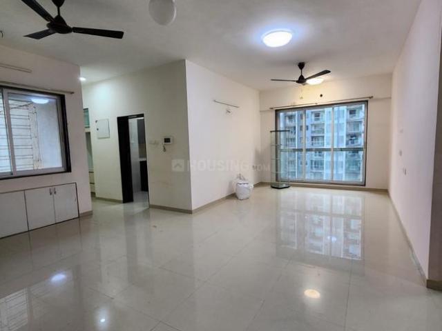 3 BHK Apartment in Kandivali East for resale Mumbai. The reference number is 20703003