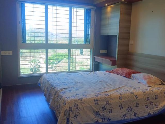 3 BHK Apartment in Kandivali East for resale Mumbai. The reference number is 20012737