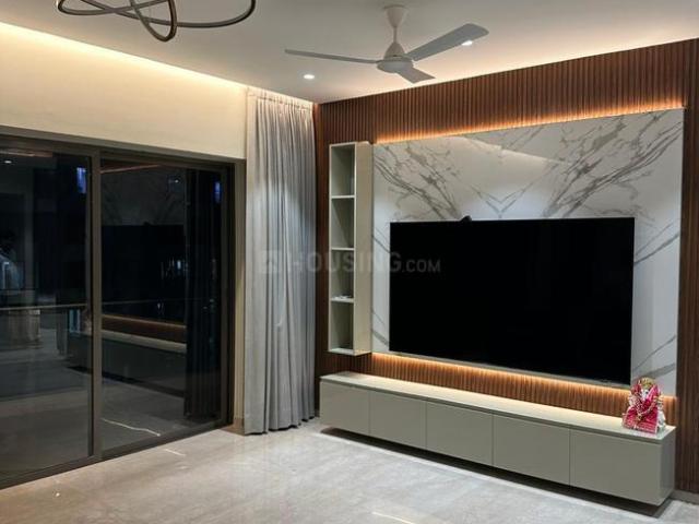 3 BHK Apartment in Kandivali East for resale Mumbai. The reference number is 20058581