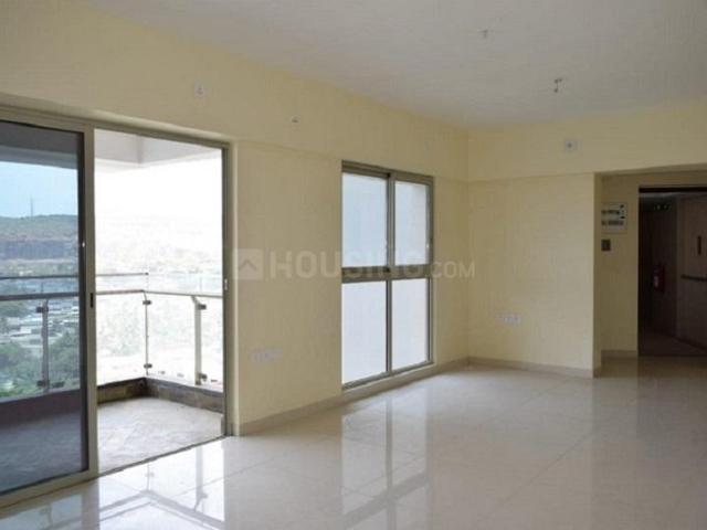 3 BHK Apartment in Kandivali East for resale Mumbai. The reference number is 20238675