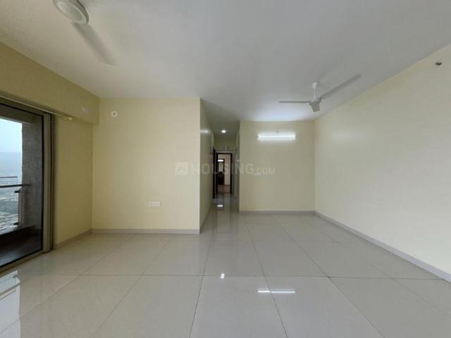 3 BHK Apartment in Kandivali East for resale Mumbai. The reference number is 21002663