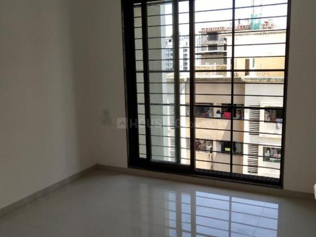 3 BHK Apartment in Kandivali West for rent Mumbai. The reference number is 17821550