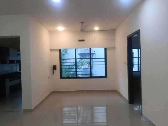 3 BHK Apartment in Kandivali West for rent Mumbai. The reference number is 19806401